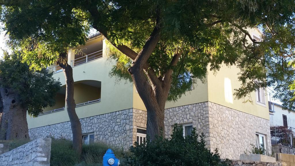 Apartments Buturic 萨利 外观 照片