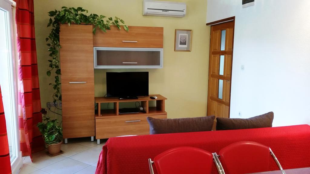 Apartments Buturic 萨利 客房 照片